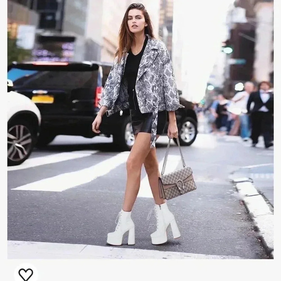 Accloris platform boots size 8 new with box - Picture 1 of 10